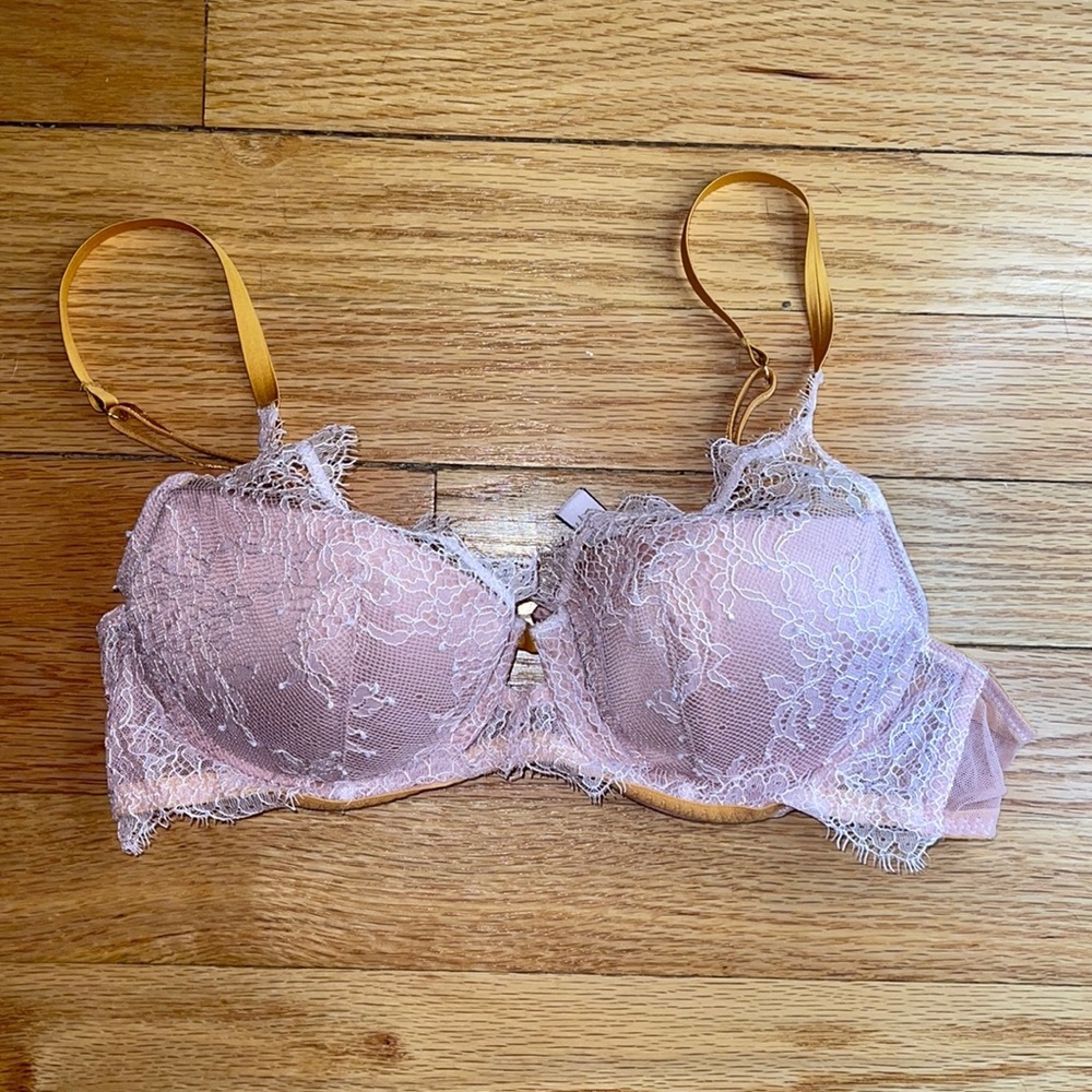 🍄3 for 25 🍄 Victoria’s Secret Bra